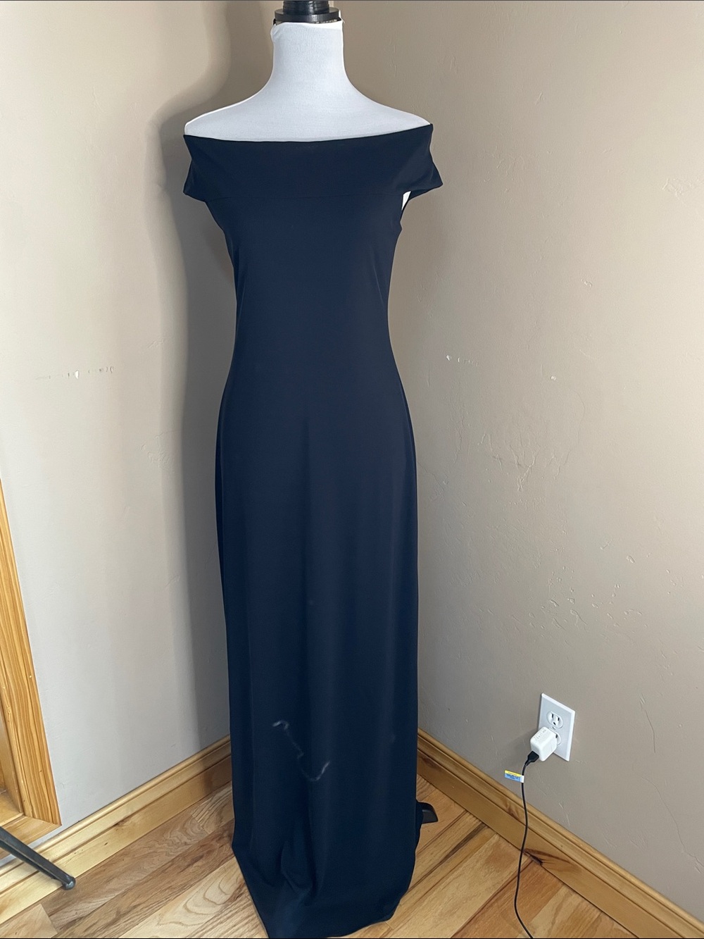 Vintage Laundry Off-Shoulder Dark Navy Maxi Dress - Elegant Evening Gown, 12